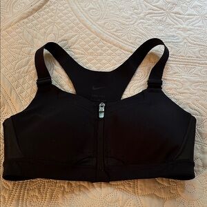 Nike Women's Black Front-Zip Sports Bra